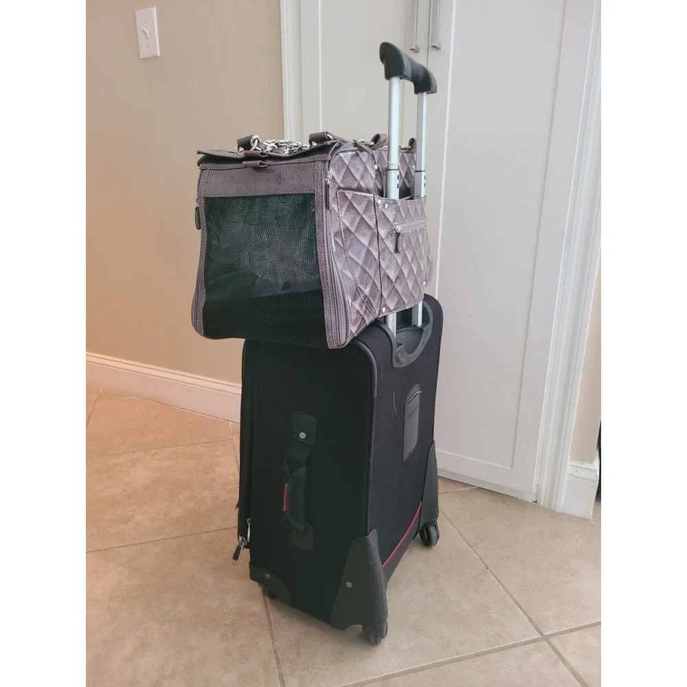 A Pet with Paws Dog Carrier for Small Dogs Airline-approved